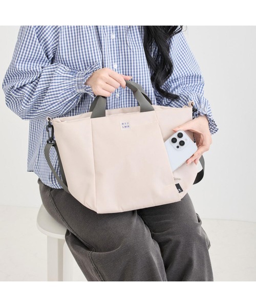 ROOTOTE(ルートート)の「ルートート / SN.デリ.ライトウォーターリペレント-H(ショルダーバッグ・レディース・グレー/サックスブルー/アイボリー/ブラック・FREE)」の8枚目の写真