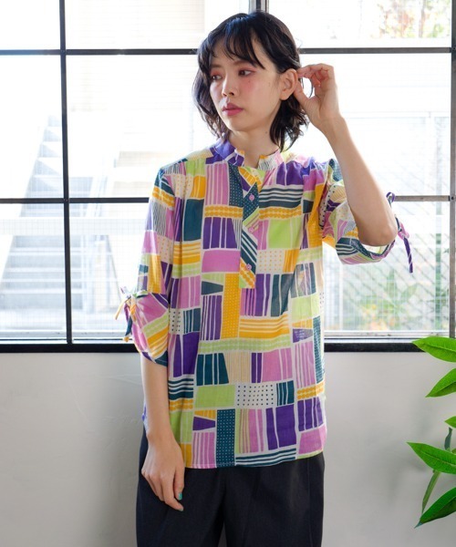 KILKI（キルキー）の「【 KILKI / キルキー 】 ドローイングプリント　ブラウス　6S-B03　HDI（シャツ/ブラウス・レディース・ピンク/グリーン・FREE）」の4枚目の写真