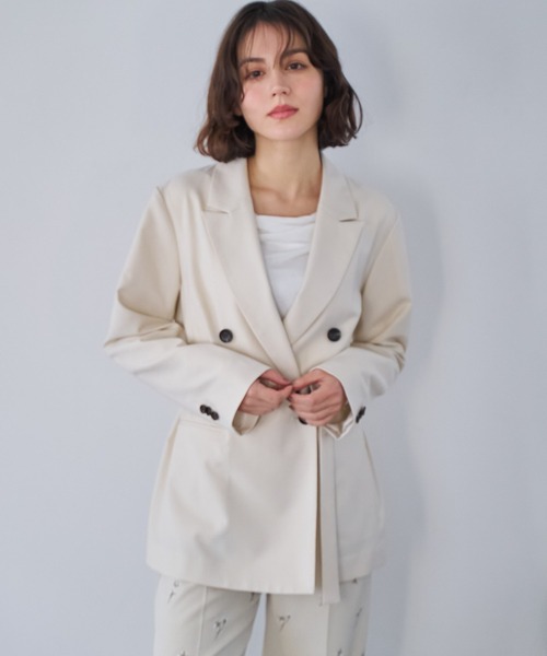 NOELA(ノエラ)の「4Bダブルブレストジャケット(テーラードジャケット・レディース・ベージュ/ネイビー/モカ・S/M)」の5枚目の写真