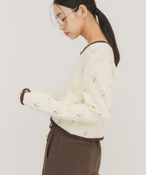 KBF（ケイビーエフ）の「アイレットコンパクトカーディガン（カーディガン/ボレロ・レディース・アイボリー/チャコールグレー・ONE）」の5枚目の写真