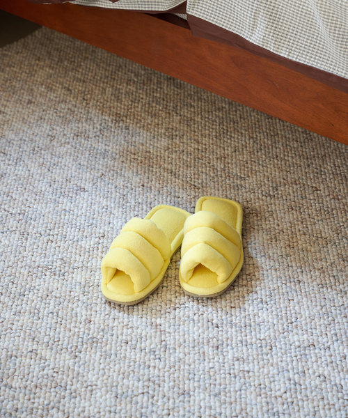 journal standard Furniture (ジャーナルスタンダードファニチャー)の「TOWEL PUFFY SLIPPER スリッパ(ルームシューズ/スリッパ・レディース・チャコールグレー/グリーン/ブルー系その他/イエロー・FREE)」の2枚目の写真