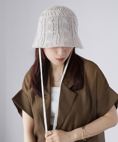 Riberry（リベリー）の「透かし編みニットバケハ（ハット・レディース・アイボリー/ブラック/グレイッシュベージュ・FREE）」の8枚目の写真