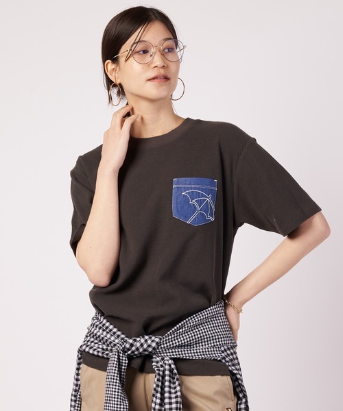 Arnold Palmer(アーノルドパーマー)の「シェア サーフニット 異素材ポケットTシャツ(Tシャツ/カットソー・レディース・チャコールグレー/ホワイト/アイボリー系・L/M/S/XS/LL)」の11枚目の写真