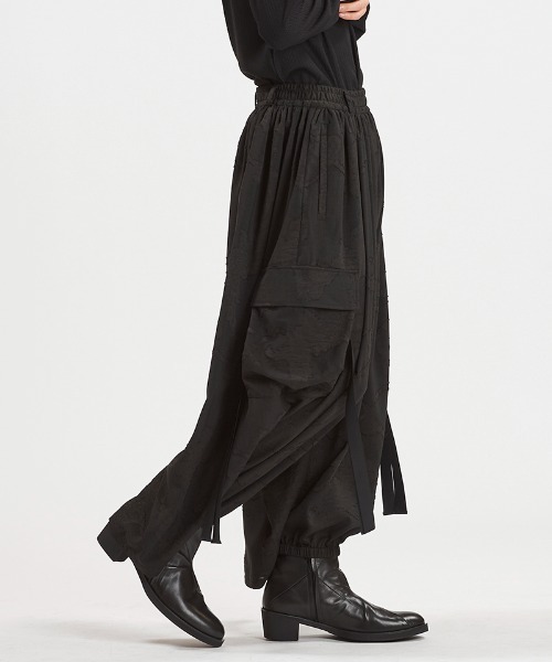 NO ID.（ノーアイディ）の「mp14809-ﾌﾗｯﾀﾘﾝｸﾞｶｰｺﾞﾄﾗｳｻﾞｰｽﾞ パンツ(458006-434P)（その他パンツ・メンズ・ブラック/ブラック系その他・1/2）」の9枚目の写真