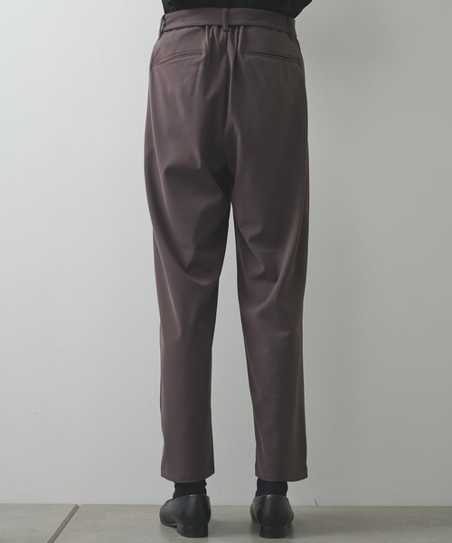 ATTACHMENT(アタッチメント)の「【ATTACHMENT/アタッチメント】別注 BELTED WIDE TAPERDTROUSERS(スラックス・メンズ・ブラック/ダークグレー・2/3)」の7枚目の写真
