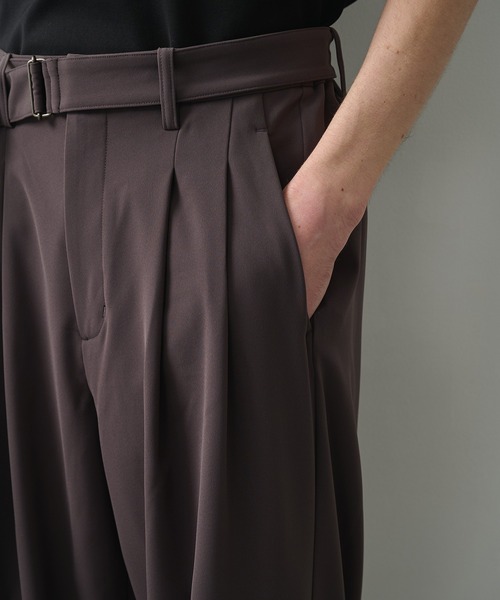 ATTACHMENT(アタッチメント)の「【ATTACHMENT/アタッチメント】別注 BELTED WIDE TAPERDTROUSERS(スラックス・メンズ・ブラック/ダークグレー・2/3)」の11枚目の写真