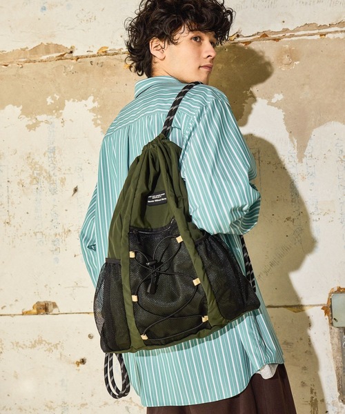 niko and...（ニコアンド）の「メッシュポケットナップサック（バックパック/リュック・メンズ・オフホワイト/ブラック・FREE）」の20枚目の写真