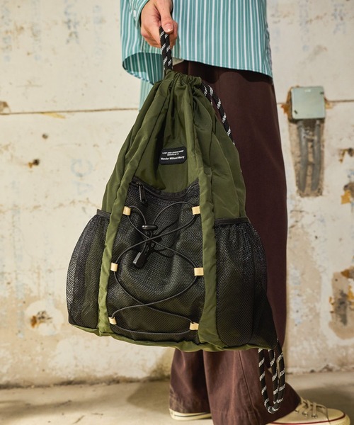 niko and...（ニコアンド）の「メッシュポケットナップサック（バックパック/リュック・メンズ・オフホワイト/ブラック・FREE）」の21枚目の写真