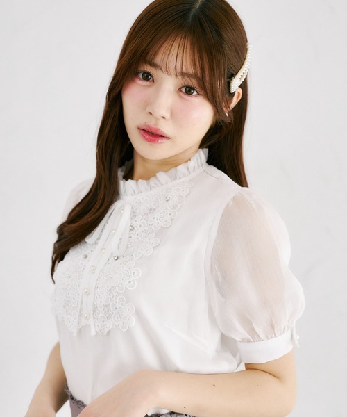 Suyunn（スユン）の「リボン付きパールビジュー×フラワーレースブラウス（シャツ/ブラウス・レディース・ホワイト/ピンク・M）」の6枚目の写真