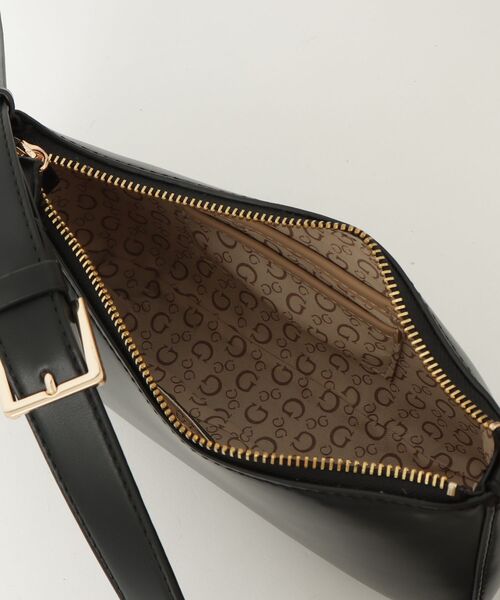 Guess(ゲス)の「TASHA MINI SHOULDER バッグ ショルダーバッグ ミニショルダー(ハンドバッグ・レディース・ライトベージュ/ライトブルー/ブラック/ストーン・ONE SIZE)」の16枚目の写真