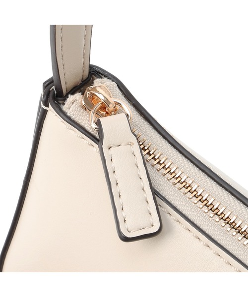 Guess(ゲス)の「TASHA MINI SHOULDER バッグ ショルダーバッグ ミニショルダー(ハンドバッグ・レディース・ライトベージュ/ライトブルー/ブラック/ストーン・ONE SIZE)」の9枚目の写真