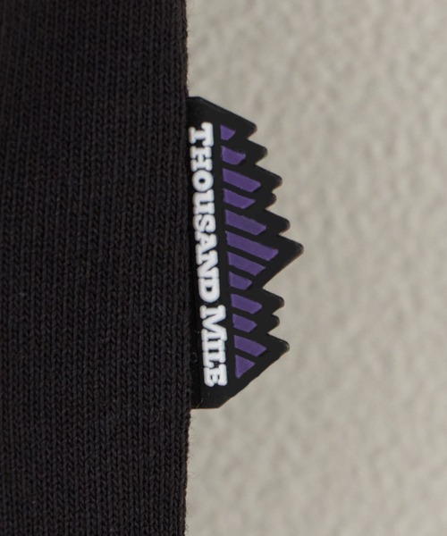 THOUSAND MILE（サウザンドマイル）の「THOUSAND MILE/サウザンドマイル SHORT SLEEVE PRINT T-SHIRT LOGO ロゴ刺繍 クルーネック半袖Tシャツ 2026年春夏（Tシャツ/カットソー・メンズ・ホワイト/ブラック・XS/M/L/XL）」の4枚目の写真