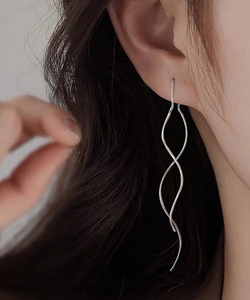 VIBGYOR(ヴィブジョー)の「FReePLACe/ウェーブピアス R0181(ピアス(両耳用)・レディース・イエローゴールド/ホワイトゴールド・FREE)」の2枚目の写真