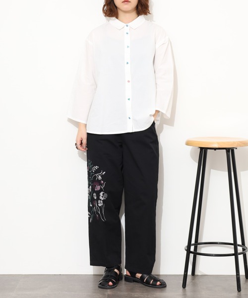 Emago(イマゴ)の「EMAGO 花刺繍ストレートパンツ(その他パンツ・レディース・ブラウン/ブラック/カーキ・FREE)」の9枚目の写真
