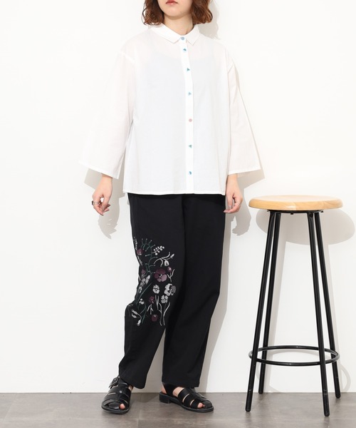 Emago(イマゴ)の「EMAGO 花刺繍ストレートパンツ(その他パンツ・レディース・ブラウン/ブラック/カーキ・FREE)」の10枚目の写真
