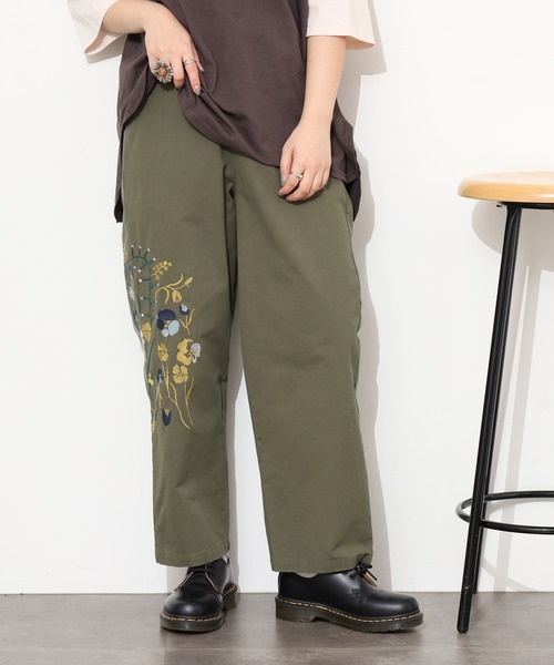 Emago(イマゴ)の「EMAGO 花刺繍ストレートパンツ(その他パンツ・レディース・ブラウン/ブラック/カーキ・FREE)」の18枚目の写真