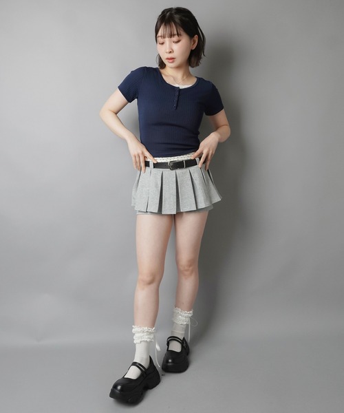 SPINNS(スピンズ)の「レイヤード風半袖カットソー/小花柄(Tシャツ/カットソー・レディース・アイボリー/サックスブルー/ピンク/ネイビー・ONESIZE)」の9枚目の写真