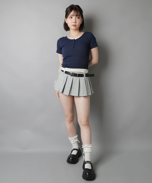 SPINNS(スピンズ)の「レイヤード風半袖カットソー/小花柄(Tシャツ/カットソー・レディース・アイボリー/サックスブルー/ピンク/ネイビー・ONESIZE)」の10枚目の写真