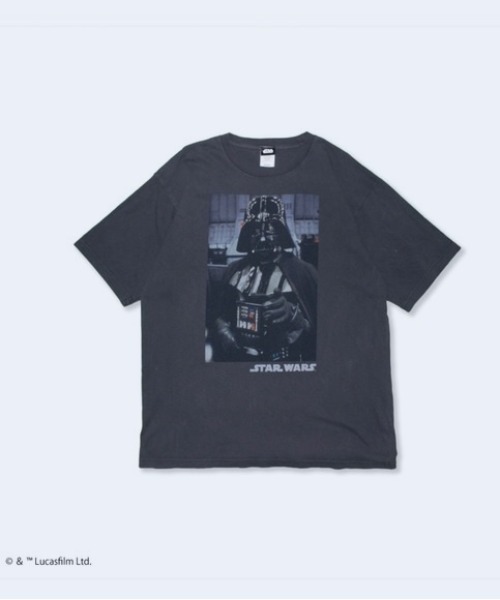 STAR WARS(スターウォーズ)の「『スター・ウォーズ/STARWARS』"""Darth Vader"" T-Shirt" 半袖プリントTシャツ ビックシルエット ピグメント加工 ヴィンテージライク(Tシャツ/カットソー・メンズ・チャコール/ホワイト・LARGE/X-LARGE/MEDIUM)」の1枚目の写真