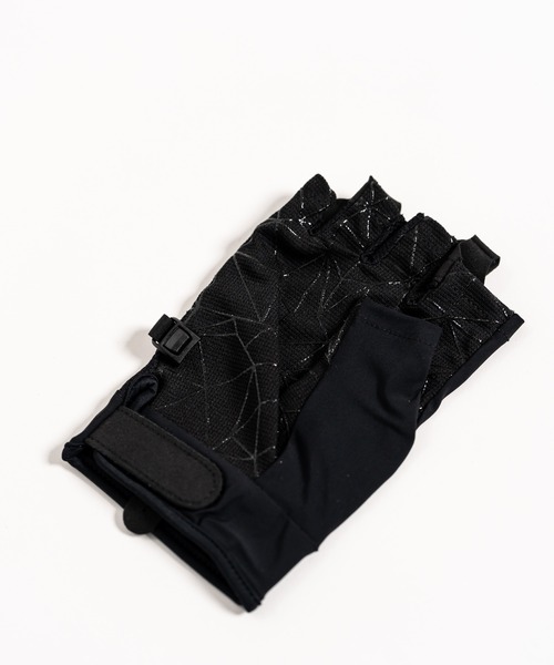 THE NORTH FACE(ザノースフェイス)の「THE NORTH FACE ザ・ノースフェイス COOL LIGHT HALF GLOVE スマホ対応 ワンポイントロゴクールライトハーフグローブ/指なし手袋(手袋・メンズ・ブラック・L/M)」の8枚目の写真