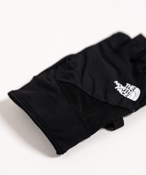 THE NORTH FACE(ザノースフェイス)の「THE NORTH FACE ザ・ノースフェイス COOL LIGHT HALF GLOVE スマホ対応 ワンポイントロゴクールライトハーフグローブ/指なし手袋(手袋・メンズ・ブラック・L/M)」の11枚目の写真