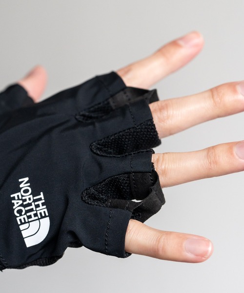 THE NORTH FACE(ザノースフェイス)の「THE NORTH FACE ザ・ノースフェイス COOL LIGHT HALF GLOVE スマホ対応 ワンポイントロゴクールライトハーフグローブ/指なし手袋(手袋・メンズ・ブラック・L/M)」の7枚目の写真