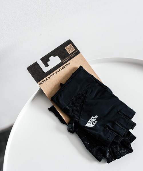 THE NORTH FACE(ザノースフェイス)の「THE NORTH FACE ザ・ノースフェイス COOL LIGHT HALF GLOVE スマホ対応 ワンポイントロゴクールライトハーフグローブ/指なし手袋(手袋・メンズ・ブラック・L/M)」の16枚目の写真