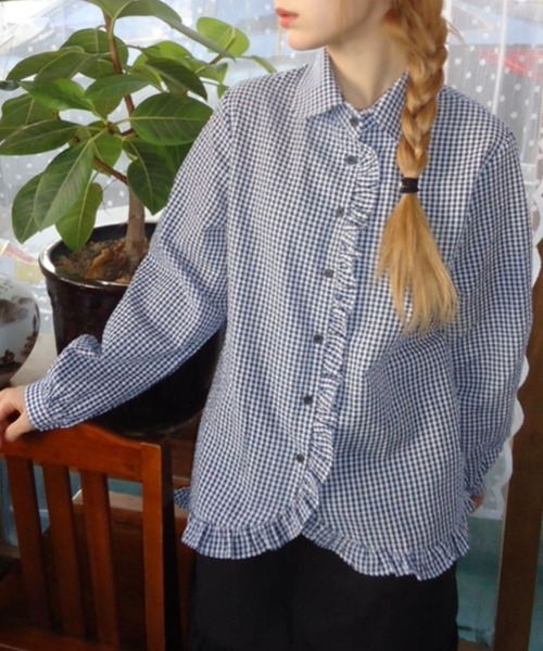 FAVORITO（ファヴォリート）の「フリル長袖チェック柄シャツ（シャツ/ブラウス・レディース・ネイビー・F）」の3枚目の写真