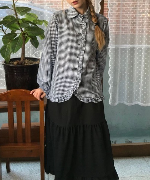 FAVORITO（ファヴォリート）の「フリル長袖チェック柄シャツ（シャツ/ブラウス・レディース・ネイビー・F）」の13枚目の写真