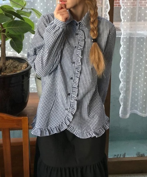 FAVORITO（ファヴォリート）の「フリル長袖チェック柄シャツ（シャツ/ブラウス・レディース・ネイビー・F）」の14枚目の写真