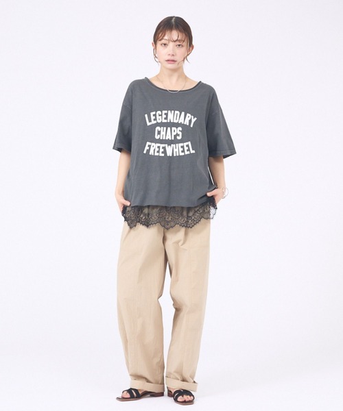abahouse mavie(アバハウスマヴィ)の「【2WAY】ピグメントオフショルダーロゴTシャツ(Tシャツ/カットソー・レディース・エンジ/オフホワイト/チャコールグレー・フリー)」の8枚目の写真