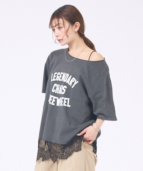 abahouse mavie(アバハウスマヴィ)の「【2WAY】ピグメントオフショルダーロゴTシャツ(Tシャツ/カットソー・レディース・エンジ/オフホワイト/チャコールグレー・フリー)」の6枚目の写真