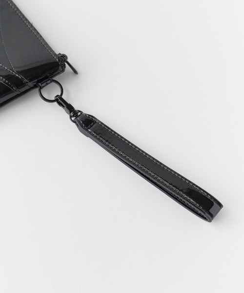 NIKE(ナイキ)の「NIKE/ナイキ Cortez Wristlet ブランドロゴ コルテッツ リストレット ミニポーチ 2026年春夏(財布・メンズ・ブラック・FREE)」の6枚目の写真