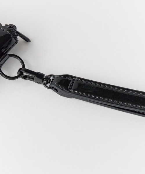 NIKE(ナイキ)の「NIKE/ナイキ Cortez Wristlet ブランドロゴ コルテッツ リストレット ミニポーチ 2026年春夏(財布・メンズ・ブラック・FREE)」の7枚目の写真
