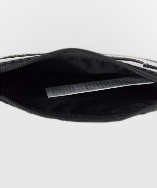 NIKE(ナイキ)の「NIKE/ナイキ Cortez Wristlet ブランドロゴ コルテッツ リストレット ミニポーチ 2026年春夏(財布・メンズ・ブラック・FREE)」の12枚目の写真