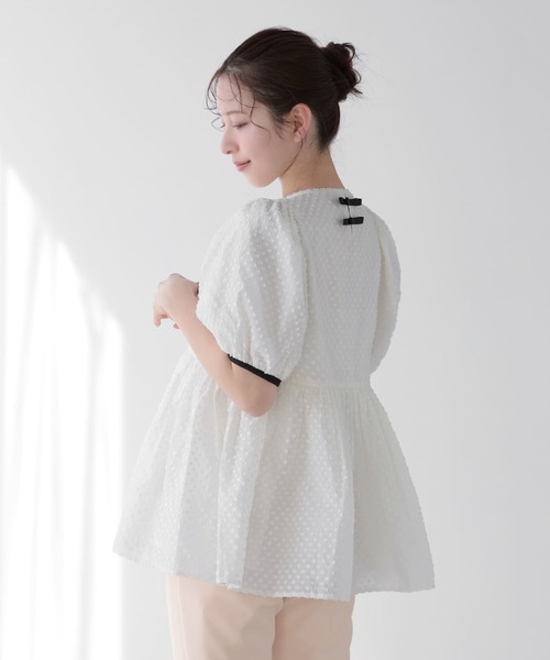 Fit more(フィットモア)の「フリンジドットジャガードバックリボンブラウス(シャツ/ブラウス・レディース・ブラック×ホワイト/ホワイト/ホワイト×ブラック・FREE)」の5枚目の写真