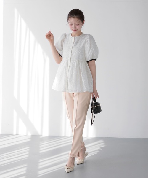 Fit more(フィットモア)の「フリンジドットジャガードバックリボンブラウス(シャツ/ブラウス・レディース・ブラック×ホワイト/ホワイト/ホワイト×ブラック・FREE)」の6枚目の写真