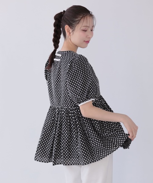Fit more(フィットモア)の「フリンジドットジャガードバックリボンブラウス(シャツ/ブラウス・レディース・ブラック×ホワイト/ホワイト/ホワイト×ブラック・FREE)」の14枚目の写真