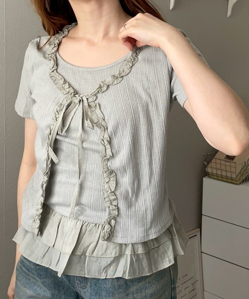 merrylatte(メリーラテ)の「レイヤード カーディガンデザイン フリル レース トップス【NOUA】(Tシャツ/カットソー・レディース・グレー/ホワイト・FREE)」の1枚目の写真