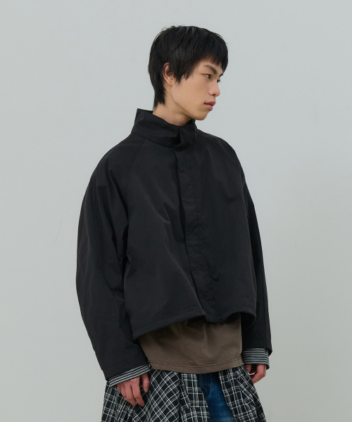 DESIRED（デシレッド）の「ハイネックジャンパー-FASK4101B03（ナイロンジャケット・レディース・ブラック・MEDIUM/LARGE/X-LARGE）」の4枚目の写真