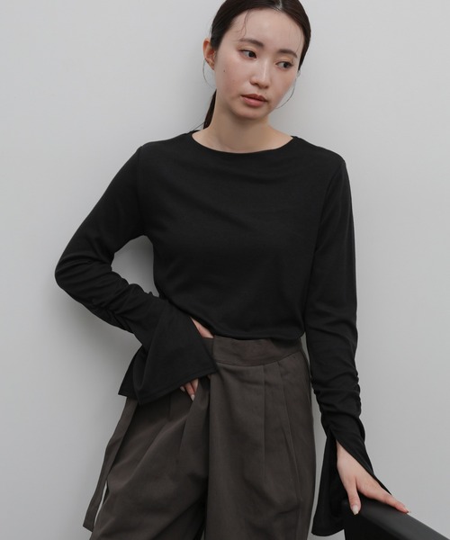 select MOCA Et（セレクトモカエト）の「【Et】Slit Sleeve Tops（Tシャツ/カットソー・レディース・ホワイト/グレー/ブラック・FREE）」の3枚目の写真