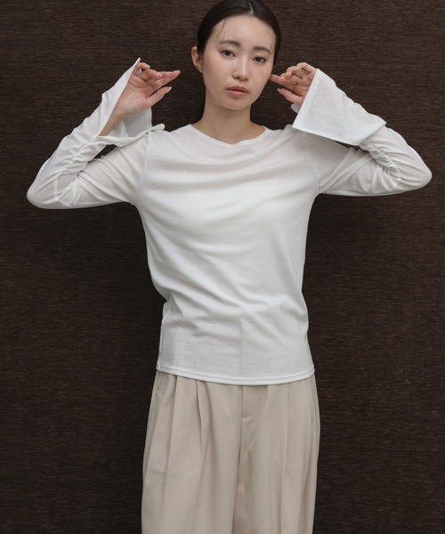 select MOCA Et（セレクトモカエト）の「【Et】Slit Sleeve Tops（Tシャツ/カットソー・レディース・ホワイト/グレー/ブラック・FREE）」の8枚目の写真