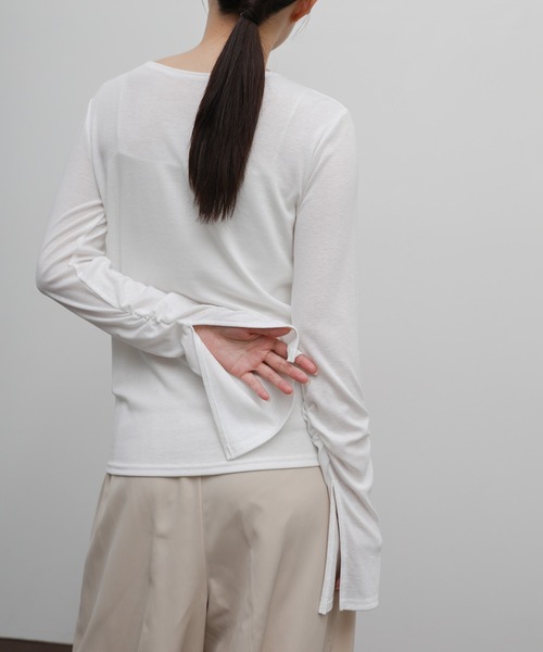 select MOCA Et（セレクトモカエト）の「【Et】Slit Sleeve Tops（Tシャツ/カットソー・レディース・ホワイト/グレー/ブラック・FREE）」の12枚目の写真