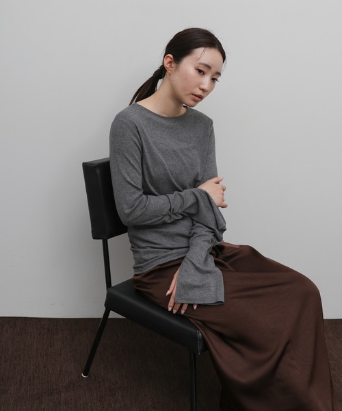 select MOCA Et（セレクトモカエト）の「【Et】Slit Sleeve Tops（Tシャツ/カットソー・レディース・ホワイト/グレー/ブラック・FREE）」の18枚目の写真