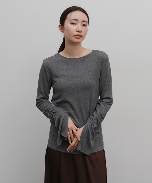 select MOCA Et（セレクトモカエト）の「【Et】Slit Sleeve Tops（Tシャツ/カットソー・レディース・ホワイト/グレー/ブラック・FREE）」の16枚目の写真