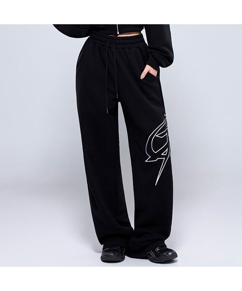 PHYSICAL GARMENTS（フィジカルガーメンツ）の「P5059 ビッグシンボルウーマンワイドパンツ[3COLOR]（スウェットパンツ・レディース・グレー/ブラック/ブラウン・FREE）」の2枚目の写真