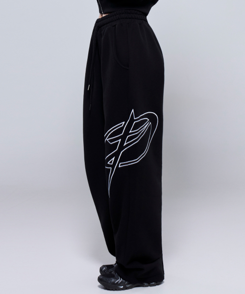 PHYSICAL GARMENTS（フィジカルガーメンツ）の「P5059 ビッグシンボルウーマンワイドパンツ[3COLOR]（スウェットパンツ・レディース・グレー/ブラック/ブラウン・FREE）」の4枚目の写真