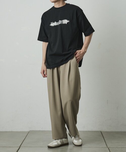 COLONY 2139（コロニートゥーワンスリーナイン）の「スクラッチロゴTシャツ（Tシャツ/カットソー・メンズ・ホワイト/ブラック・LARGE/MEDIUM）」の3枚目の写真