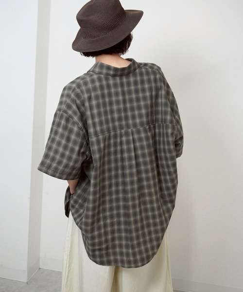 gossara(ゴサラ)の「【ナチュラルな風合い】チェックシャツ(シャツ/ブラウス・レディース・チャコールグレー/グレー・FREE)」の16枚目の写真