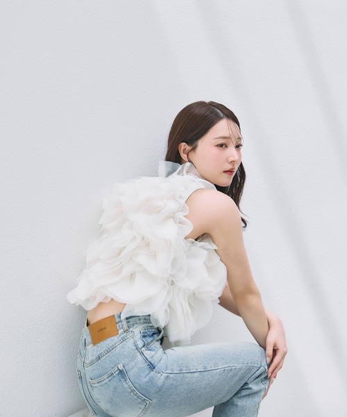 polaura(ポローラ)の「ローズペタルフリルトップス(シャツ/ブラウス・レディース・グレー/オフホワイト/ピンク・FREE)」の11枚目の写真